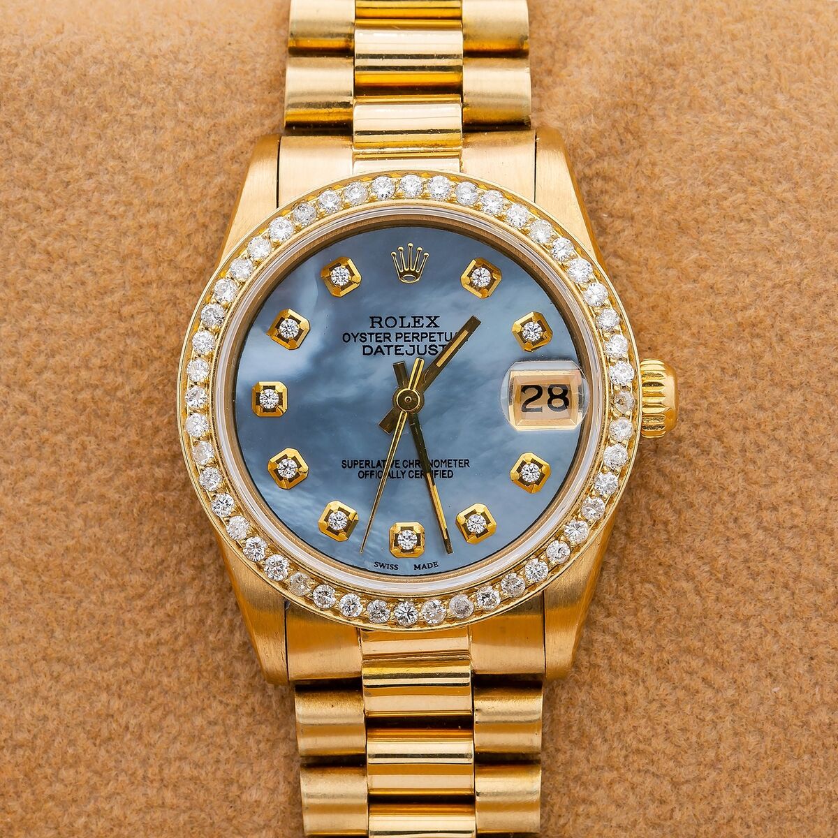 Master Copy Rolex Pure Golden Chain with Round lite Blue Base