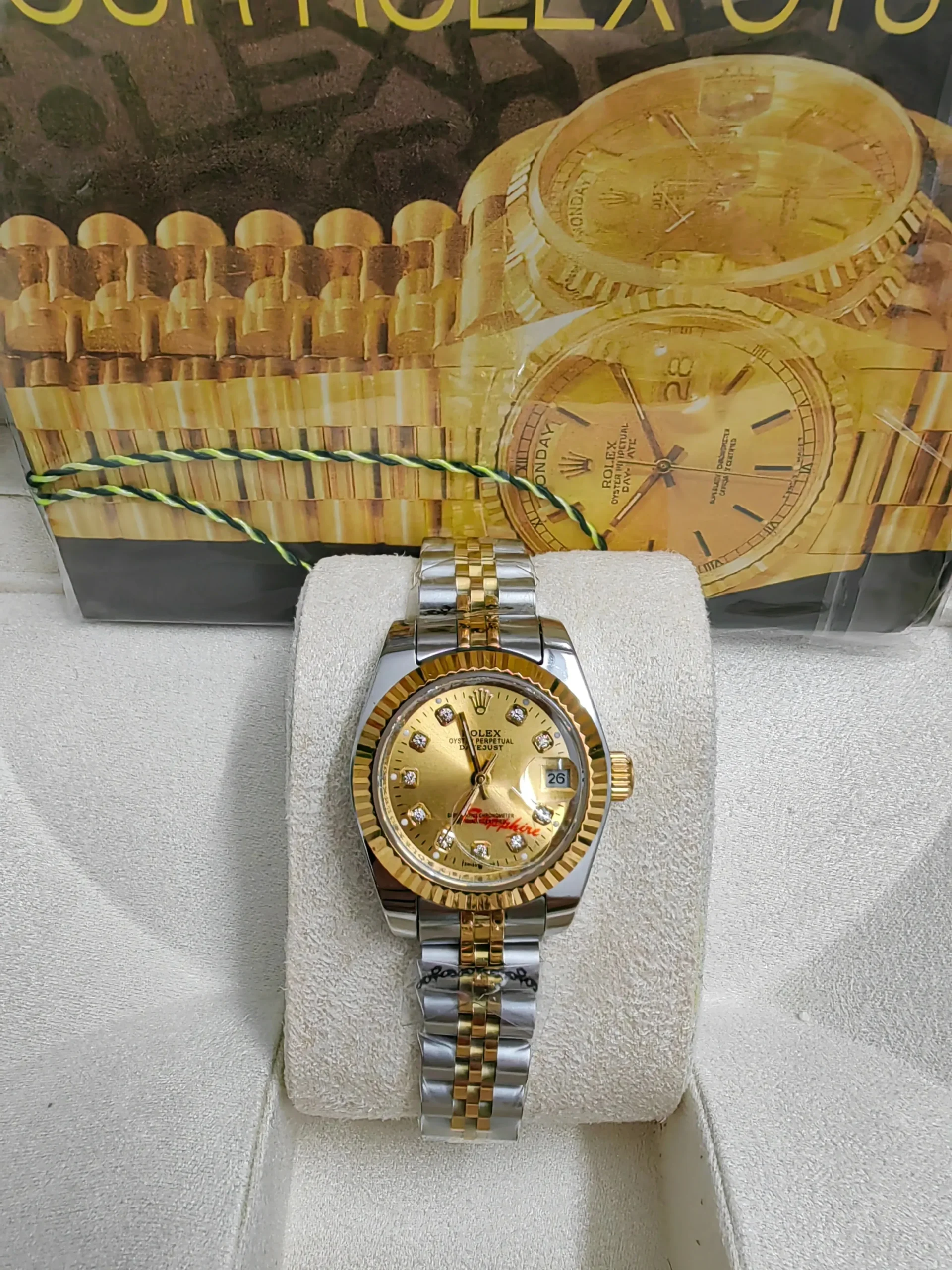 Master Copy Rolex Golden and white and Golden Base (small)