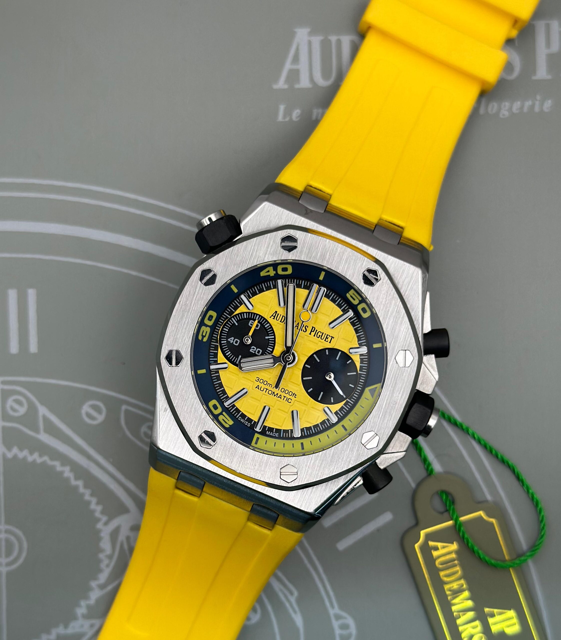 Audemar piguet BLack and Yellow cover background with innear two dailer